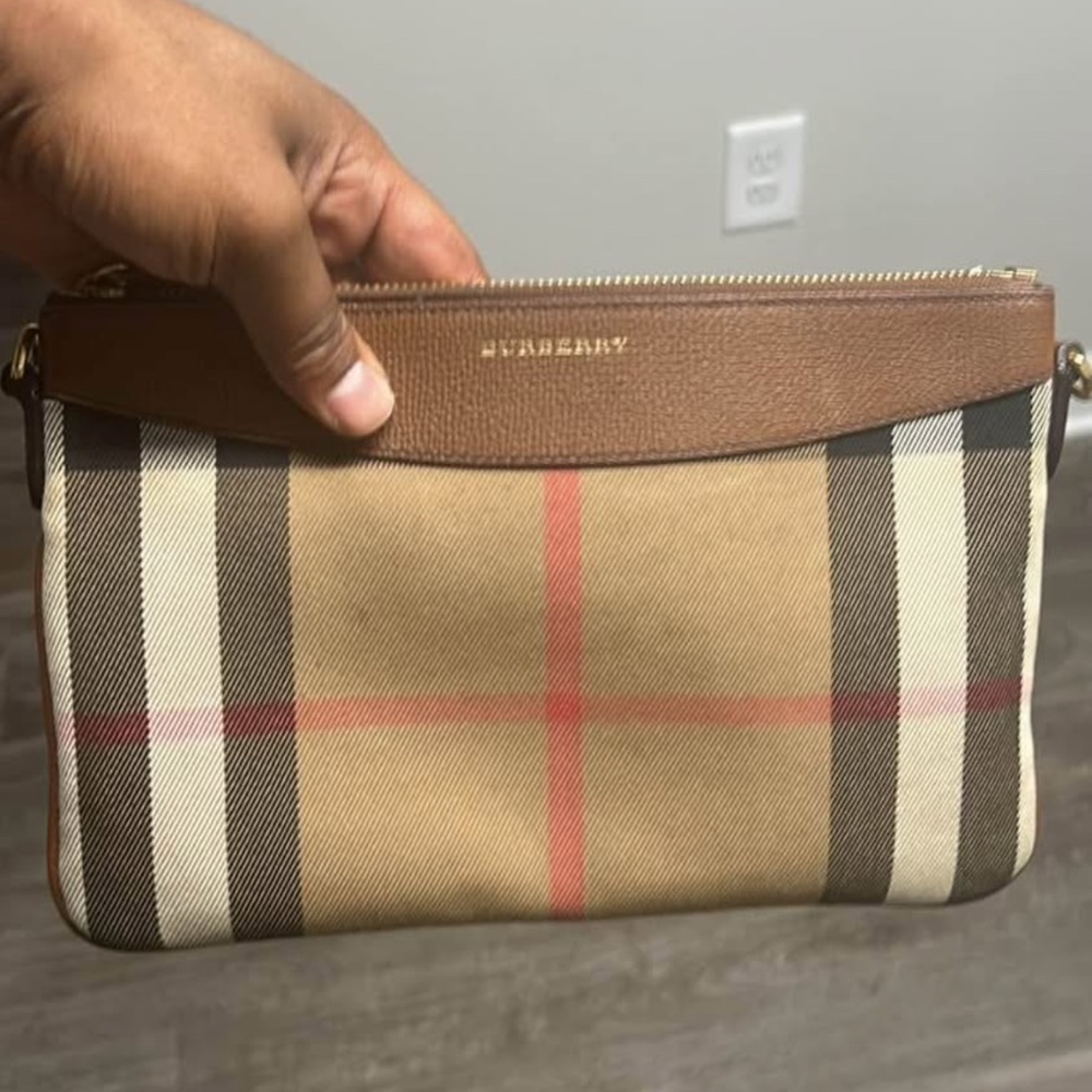 Burberry Peyton crossbody
